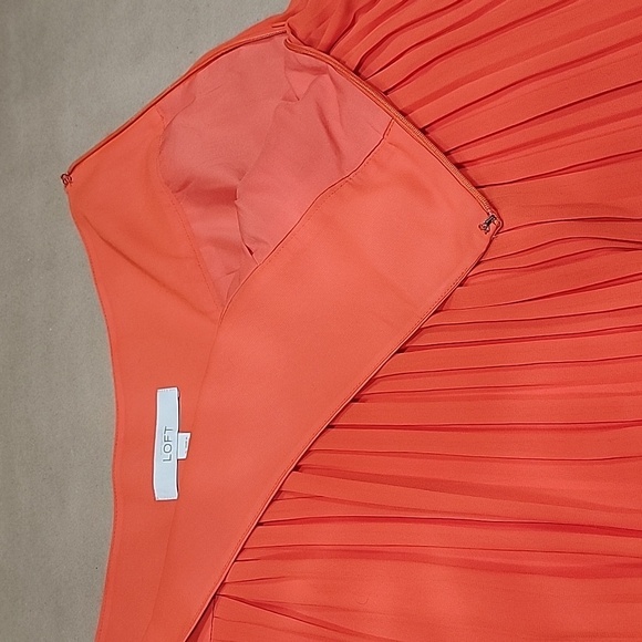 LOFT Size 2 Orange Pleated Mini Length Skirt, Lined, Excellent Used Condition - Picture 8 of 10